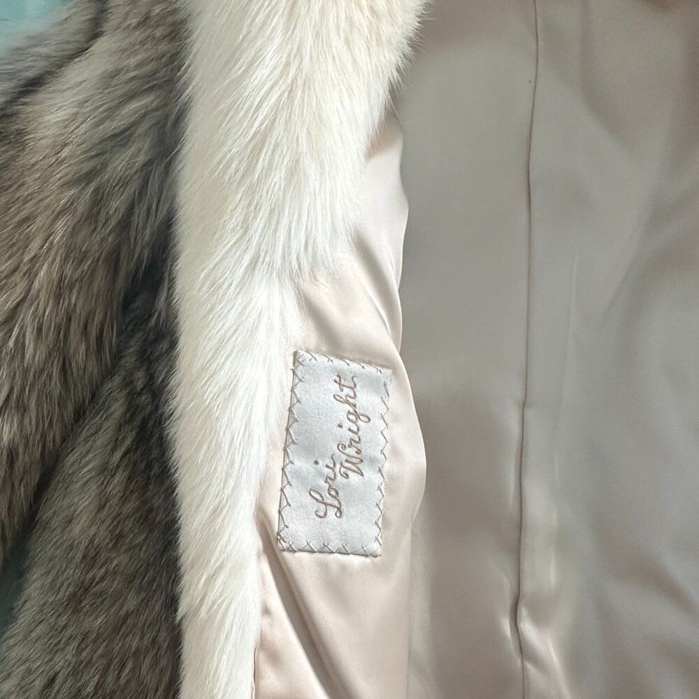 Genuine Coyote Fur Coat with Fox Trim | Vintage  – Med – Gorgeous Plush & Soft - Picture 7 of 16